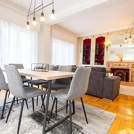 Square 119a Appartement *